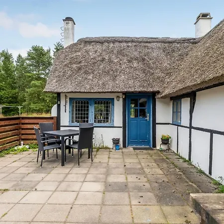 Holiday home Hoat - 1-7km From The Sea By Interhome